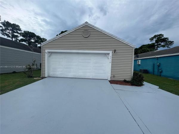 Victoria Woods, 5710 Dewberry Way, West Palm Beach, Florida 33415, image 2