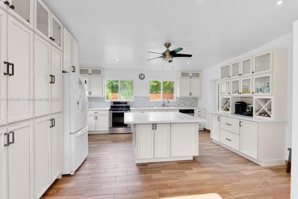 Cocoplum Terrace, 6285 SW 70th St, South Miami, Florida 33143, image 1