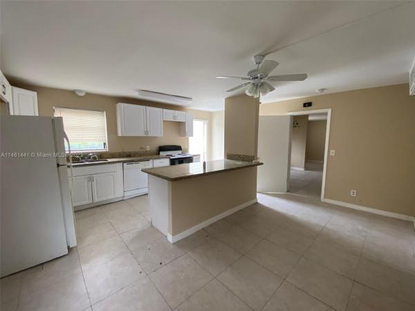 Riviera Beach Heights, 547 W 3rd St, Riviera Beach, Florida 33404, image 1