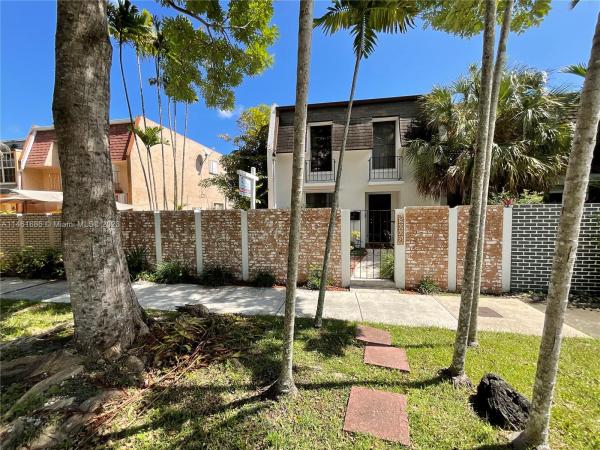 Cherry Grove Townhouses, 9005 SW 96th Ave, Kendall, Florida 33176, image 1