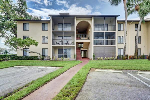 The Charter Club Of Palm Beach, 201 Foxtail Dr #B1, Greenacres, Florida 33415, image 1