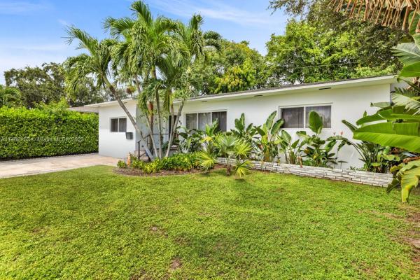 269 NE 112th St, Unincorporated Dade County, Florida 33161, image 2