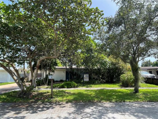Bel Aire, 18911 Belmont Dr, Cutler Bay, Florida 33157, image 2