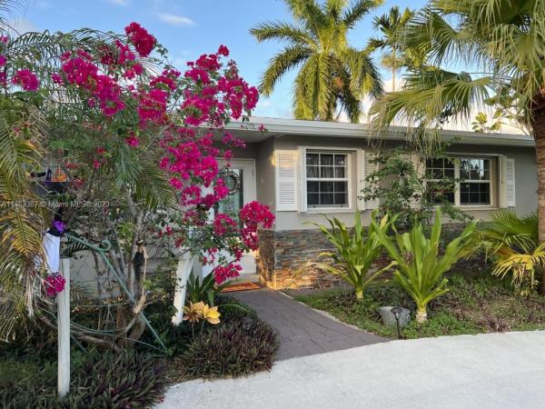 Floresta Estates, 809 SE 14th Dr, Deerfield Beach, Florida 33441, image 1