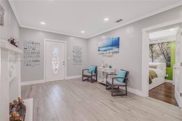 West Buena Vista, 1035 SE 8th Ct, Hialeah, Florida 33010, image 1