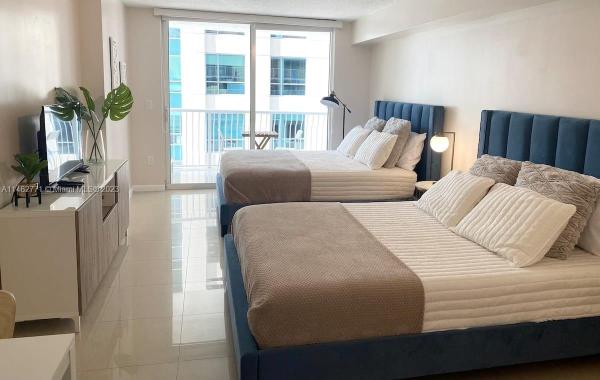 The Club At Brickell Bay, 1200 Brickell Bay Dr #1616, Miami, Florida 33131, image 2