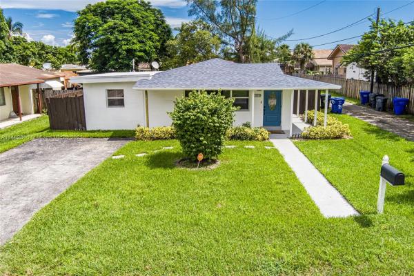 Breezy Manor, 913 N 32nd Ave, Hollywood, Florida 33021, image 1