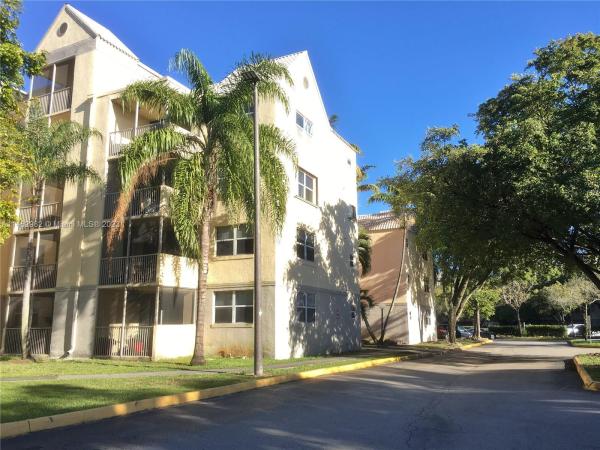 Las Vistas At Doral, 8343 Lake Dr #304, Doral, Florida 33166, image 1
