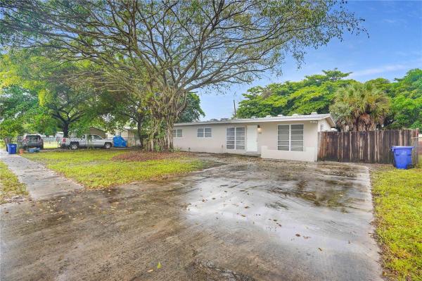 Lauderdale Manor, 1147 NW 16th Way, Fort Lauderdale, Florida 33311, image 1