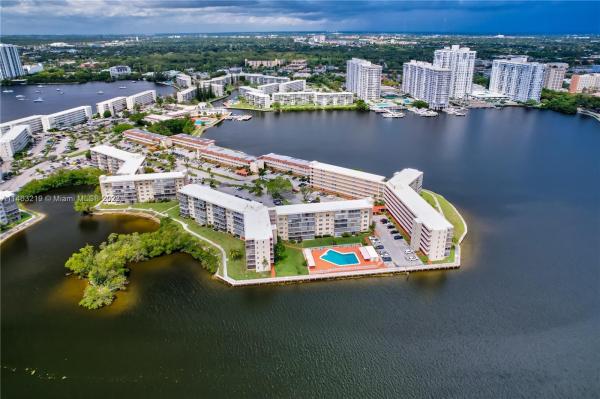 Point East, 2980 Point East Dr #D-311, Aventura, Florida 33160, image 2