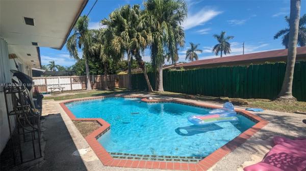 Villa Malaga, 9320 SW 167th St, Palmetto Bay, Florida 33157, image 1