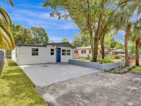 Durrs, 820 NW 19th Ter, Fort Lauderdale, Florida 33311, image 1