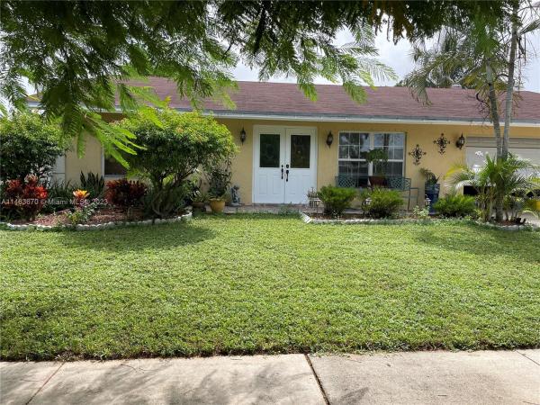 Lantana Homes, 5732 Mels Way, Lake Worth Beach, Florida 33463, image 1