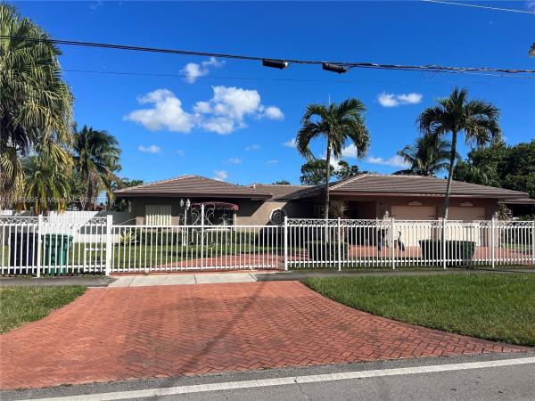 3041 SW 112th Ave, University Park, Florida 33165, image 2