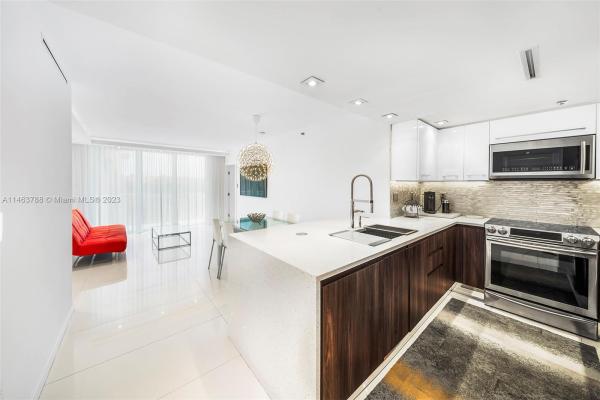 Capomar, 2642 Collins Ave #508, Miami Beach, Florida 33140, image 1