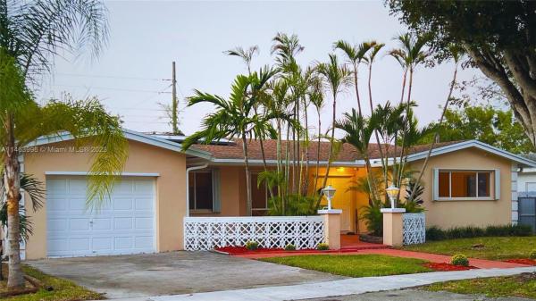 Darlington Manor, 8951 SW 60th Ter, Sunset, Florida 33173, image 1