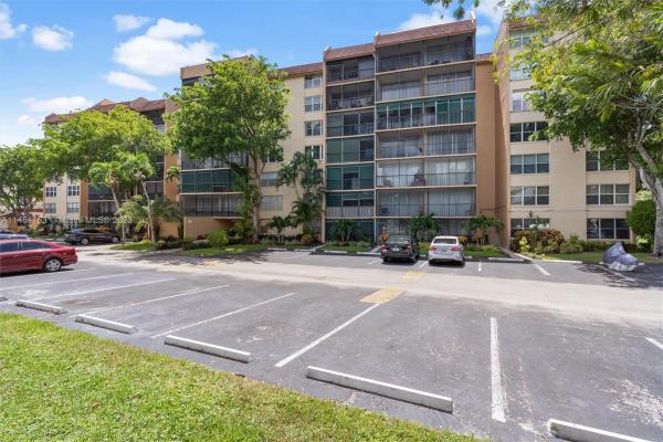 Environ 2, 3771 Environ Blvd #252, Lauderhill, Florida 33319, image 1