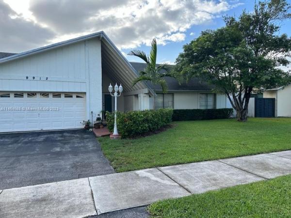 Calusa Club Estates, 9912 SW 133rd Pl, The Crossings, Florida 33186, image 2