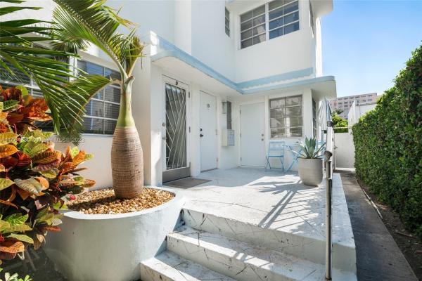 Casablanca Of South Beach, 821 Meridian Ave #9, Miami Beach, Florida 33139, image 1