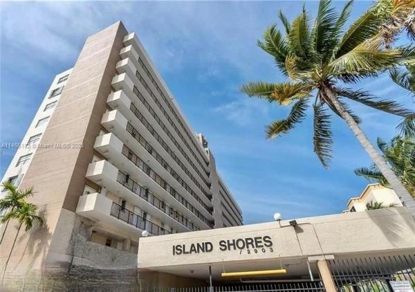 Island Shores, 2903 N Miami Beach Blvd #906, North Miami Beach, Florida 33160, image 1