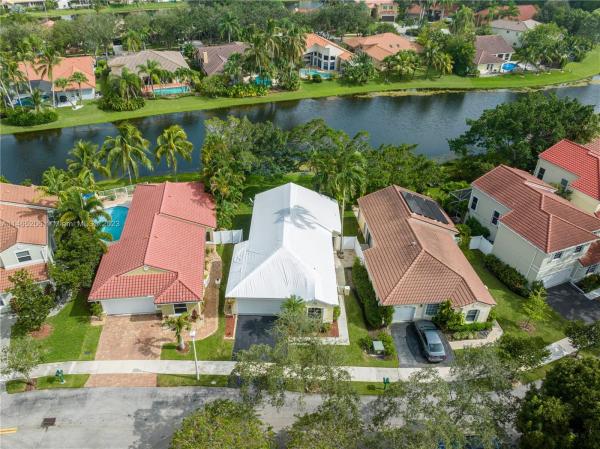 Emerald Isle, 855 Garnet Cir, Weston, Florida 33326, image 1
