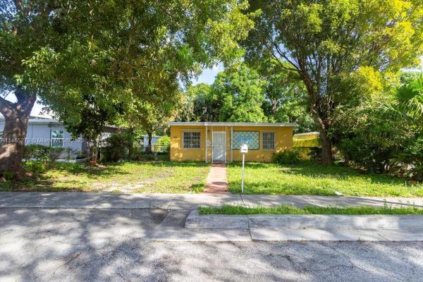 Sunkist Grove, 1185 NW 120th St, North Miami, Florida 33168, image 1