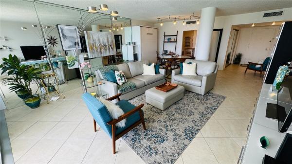 King Cole, 900 Bay Dr #616, Miami Beach, Florida 33141, image 1