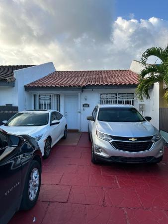 Biltmore Manor, 8888 NW 119th St, Hialeah Gardens, Florida 33018, image 1