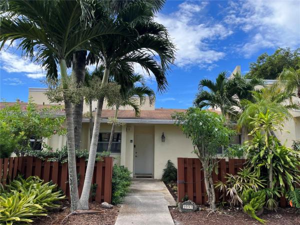 Hollywood Gardens, 3997 Simms St #3997, Hollywood, Florida 33021, image 1
