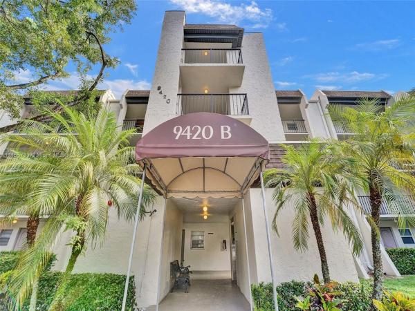 Poinciana Place Of Pine Island Ridge, 9420 Poinciana Pl #212, Davie, Florida 33324, image 1