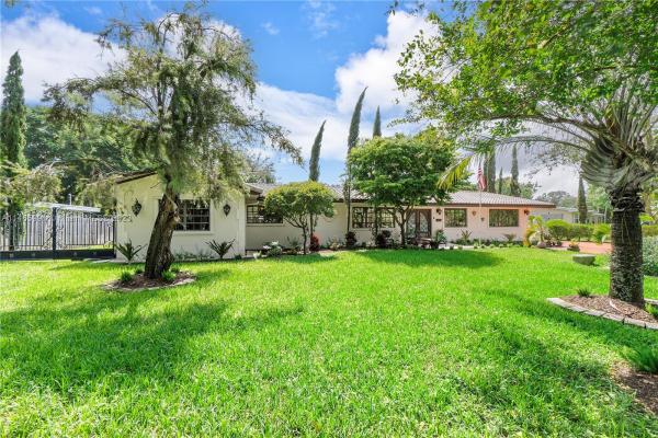 Mangowood, 8350 SW 149th Dr, Palmetto Bay, Florida 33158, image 1