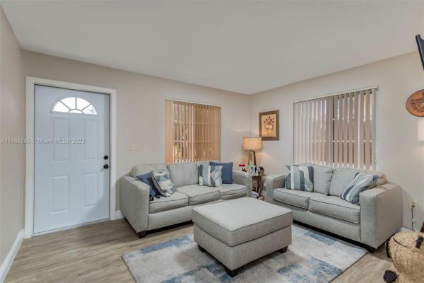 Grapeland Center, 800 NW 28th Ave, Miami, Florida 33125, image 1