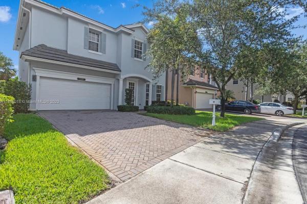 Georgian Oaks, 2200 SW 16th Ter, Fort Lauderdale, Florida 33315, image 1
