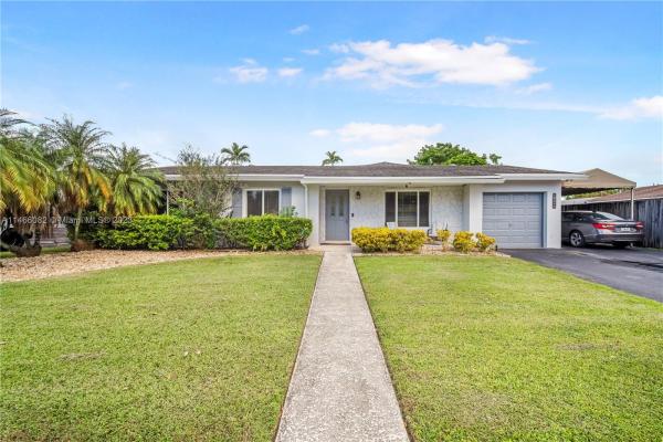 Devon Aire Estates, 10440 SW 123rd Ct, Kendale Lakes, Florida 33186, image 1