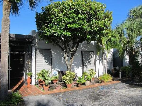 Windmill Gate, 16382 Briar Patch Pl, Miami Lakes, Florida 33014, image 1