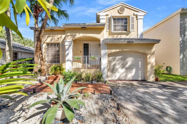 Amaretto, 9854 SW 118th Ave, Kendall, Florida 33186, image 1