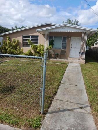 Hialeah Heights, 3075 NW 59th St, Brownsville, Florida 33142, image 1