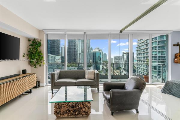 Mint At Riverfront, 92 SW 3rd St #2104, Miami, Florida 33130, image 2