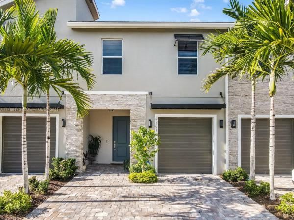 Town Commons, 8781 Via Mar Rosso, Lake Worth Beach, Florida 33467, image 1