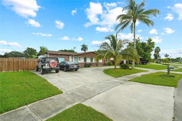 Universal Estates South, 27603 SW 163rd Ct, Redland, Florida 33031, image 1