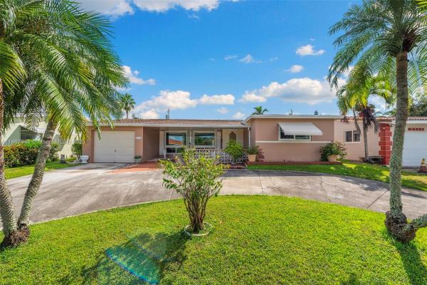 Hollywood Heights, 2115 N 32nd Ave, Hollywood, Florida 33021, image 1