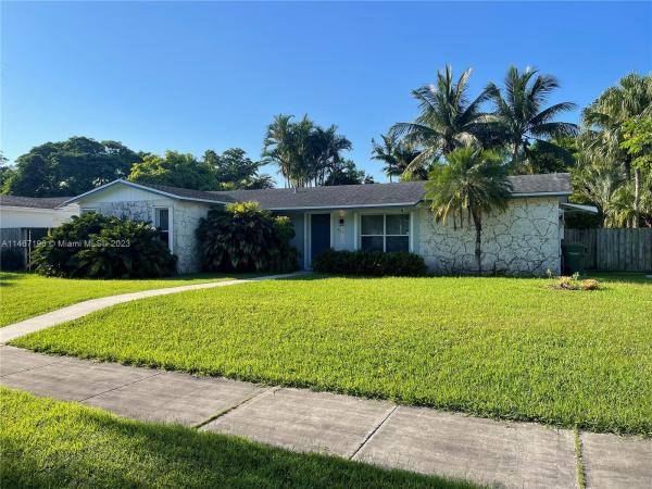 Pine Manor, 466 NW 17th Ct, Homestead, Florida 33030, image 1