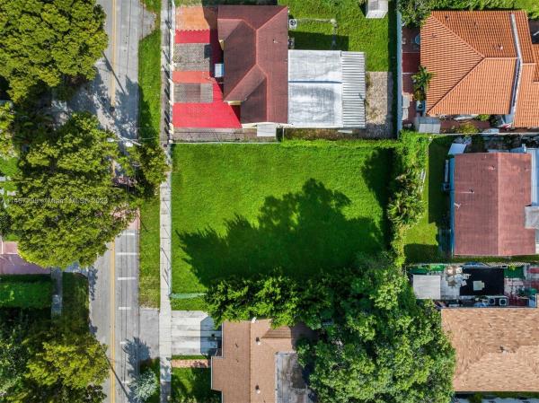 Eugenia Groves Park, 3650 SW 13th St, Miami, Florida 33145, image 1