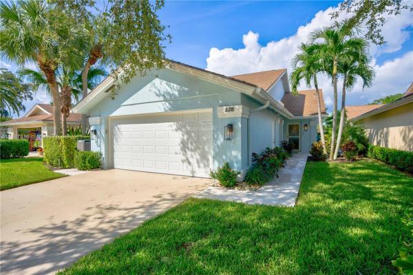 228 E River Park Dr, Jupiter, Florida 33477, image 2