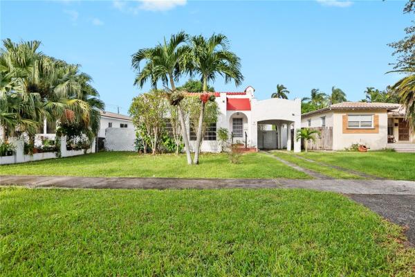 Country Club Estates, 572 Mokena Dr, Miami Springs, Florida 33166, image 2
