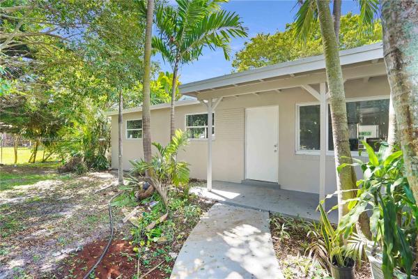 Bryn Mawr, 1624 Boardman Ave, Mangonia Park, Florida 33407, image 1
