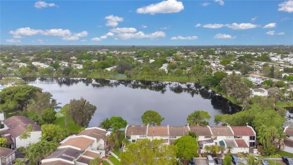 Snapper Creek Townhouses, 7046 SW 110th Pl 0, Kendall, Florida 33173, image 2