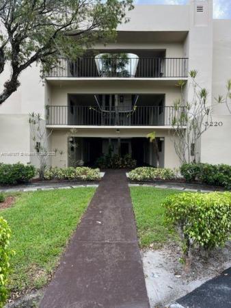 Palmetto At Las Verdes, 5220 Las Verdes Cir #202, Delray Beach, Florida 33484, image 1