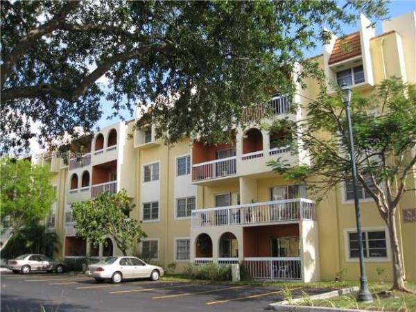 Village Of Kings Creek, 7703 Camino Real #A106, Glenvar Heights, Florida 33143, image 1