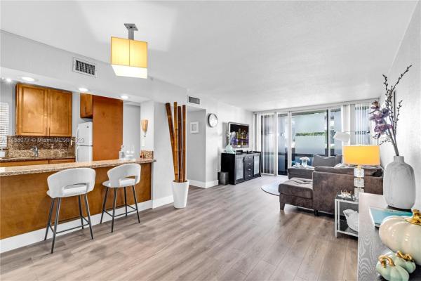 Pinebark, 830 NW 87th Ave #303, Fountainebleau, Florida 33172, image 1